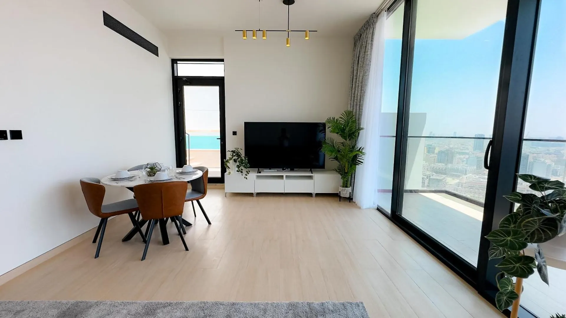 Binghatti Corner - 2Bhk Luxury Apartment Dubai United Arab Emirates