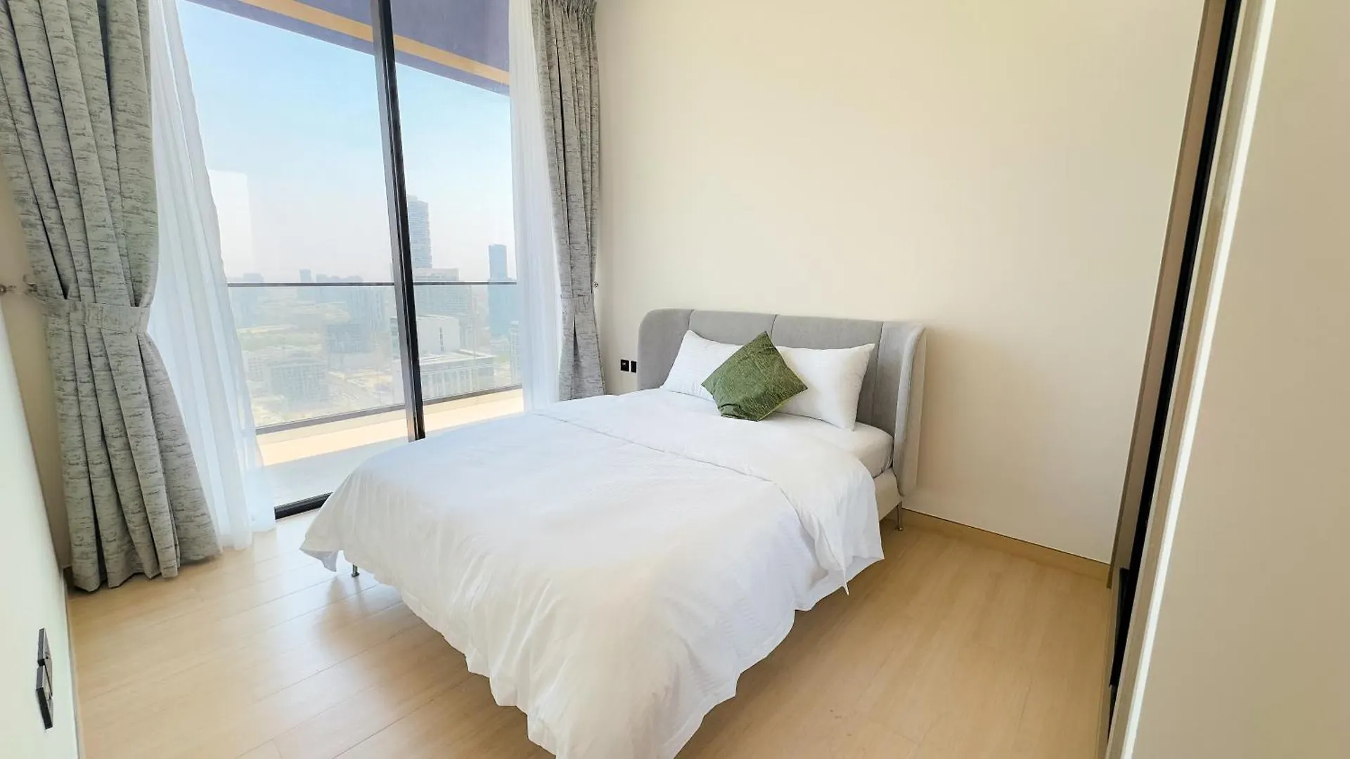 Binghatti Corner - 2Bhk Luxury Apartment Dubai