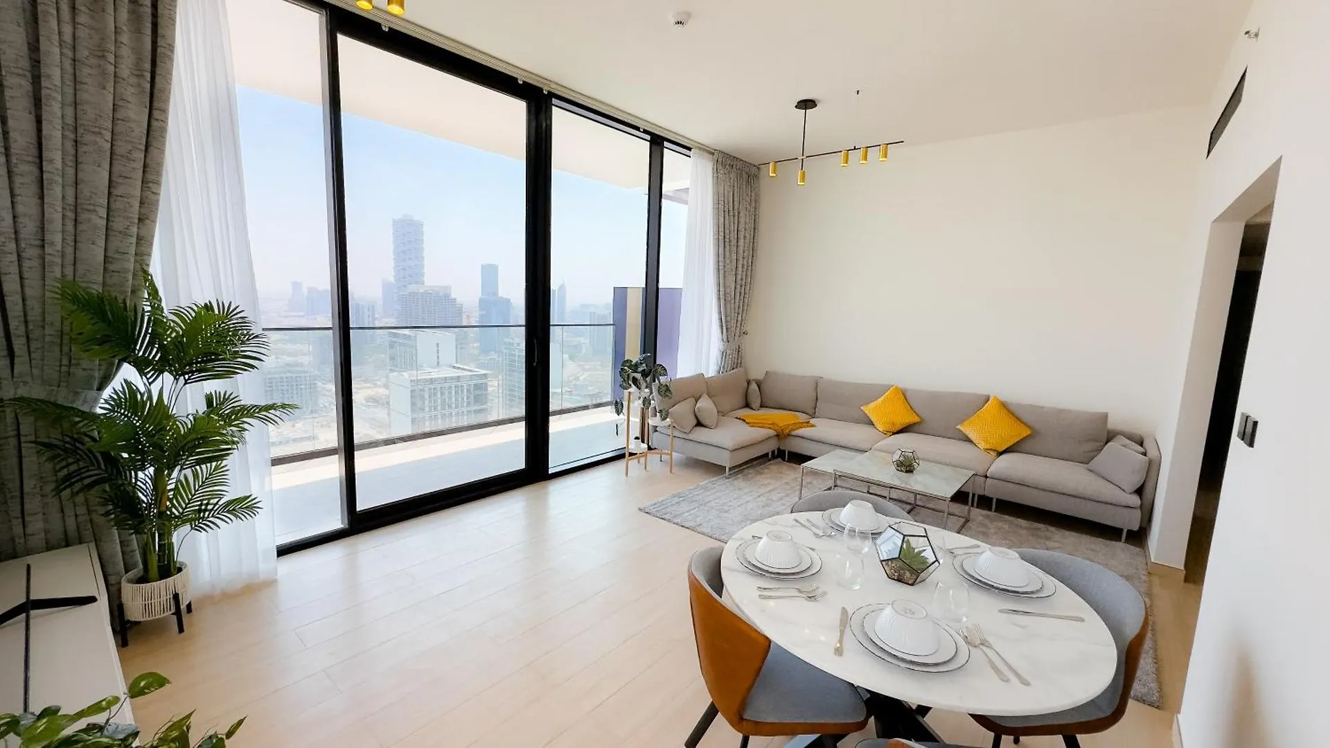 Binghatti Corner - 2Bhk Luxury Apartment Dubai