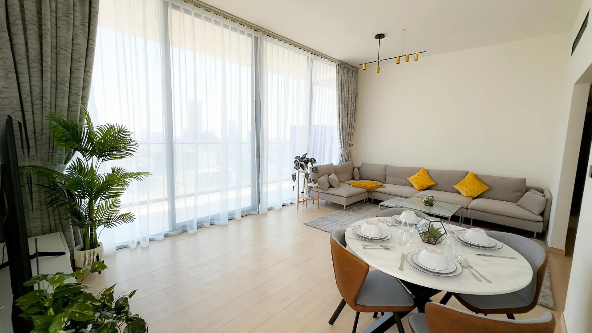 Binghatti Corner - 2Bhk Luxury Apartment Dubai