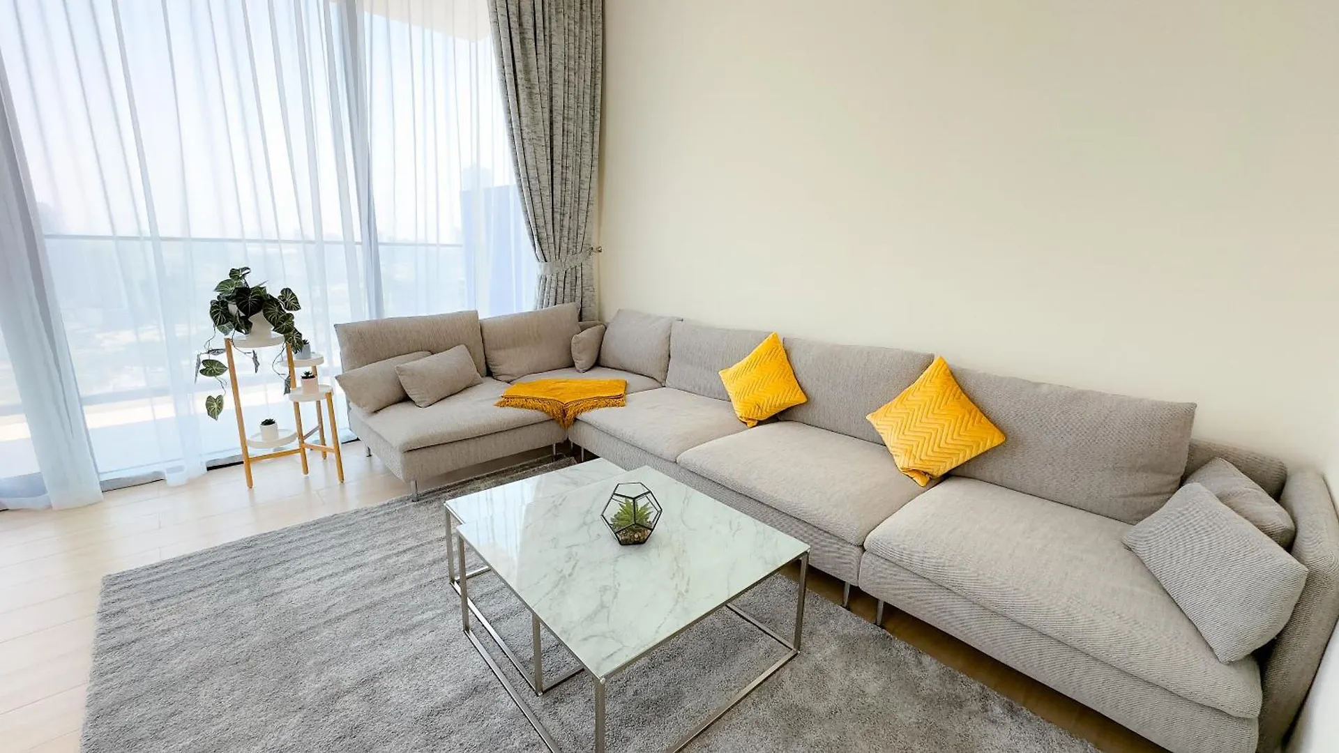 Binghatti Corner - 2Bhk Luxury Apartment Dubai