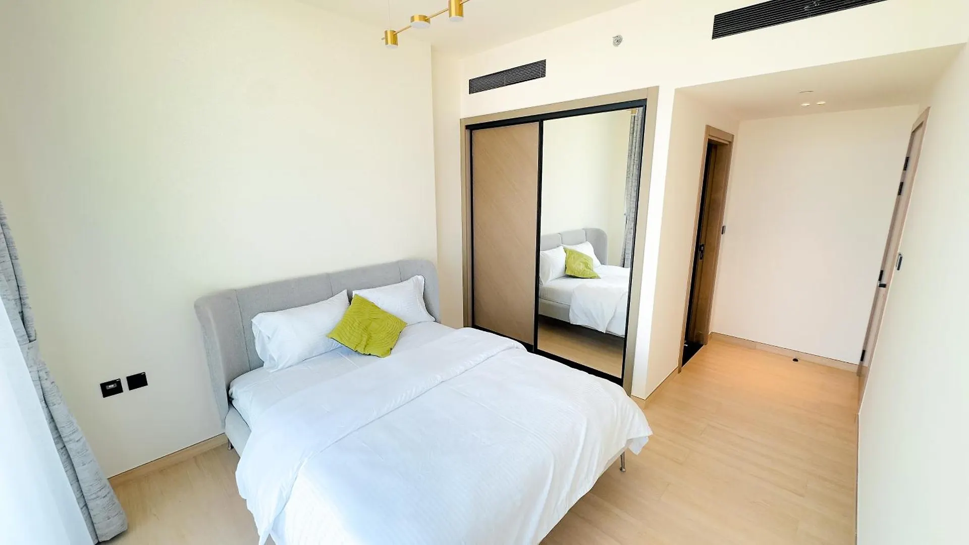 Binghatti Corner - 2Bhk Luxury Apartment Dubai
