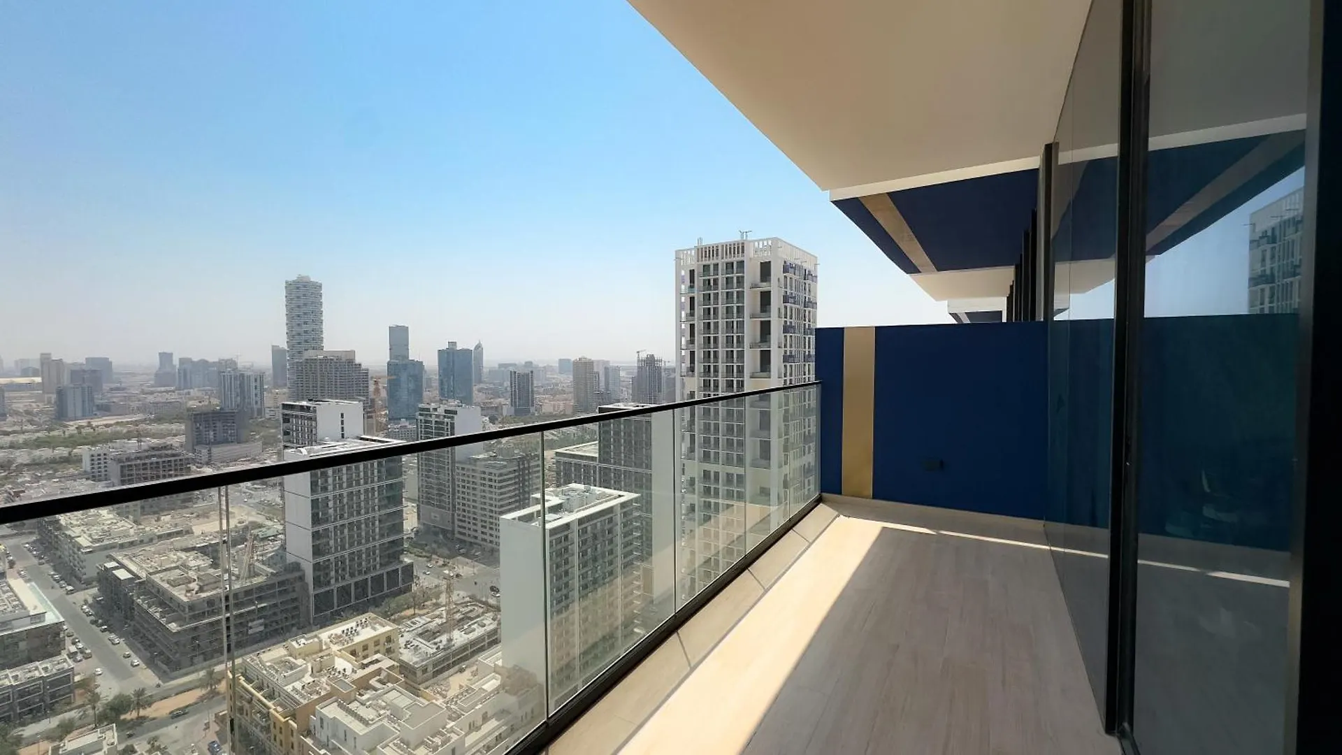 Binghatti Corner - 2Bhk Luxury Apartment Dubai