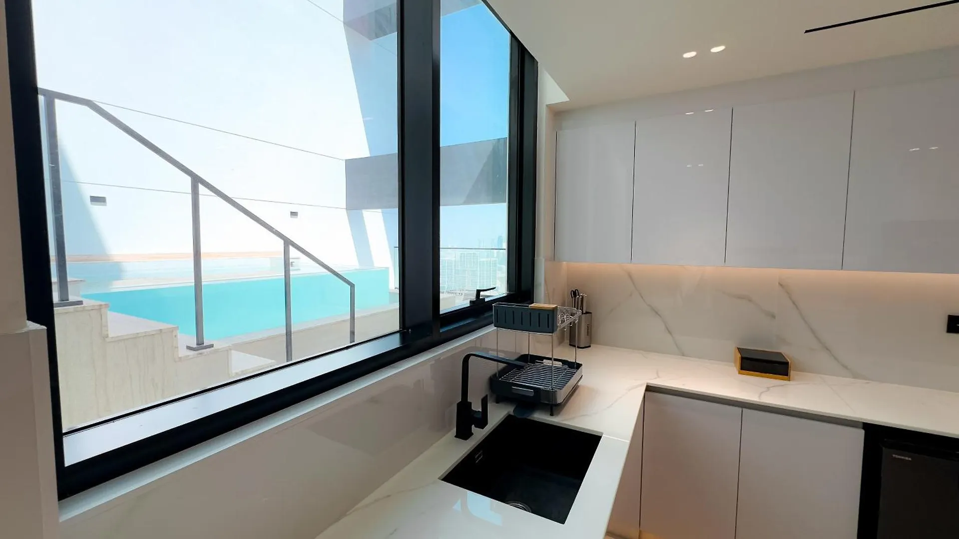 Binghatti Corner - 2Bhk Luxury Apartment Dubai